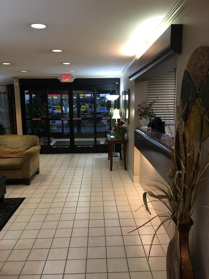 Baymont By Wyndham Paducah Hotel Exterior photo
